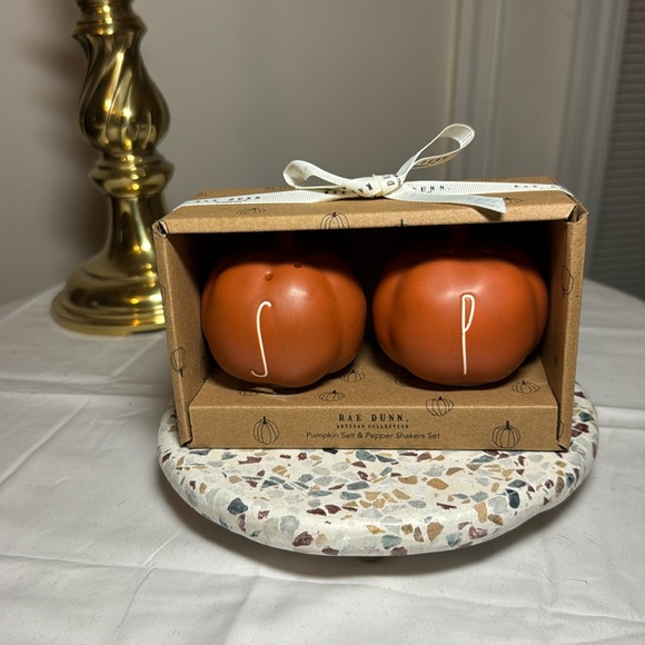 Rae Dunn pumpkin salt and pepper shakers - Picture 1 of 3